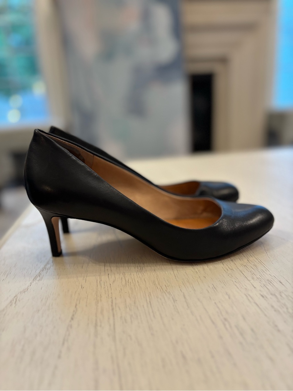 Women’s size 8.5 Corso Como Black Leather Pointed-Toe Pumps